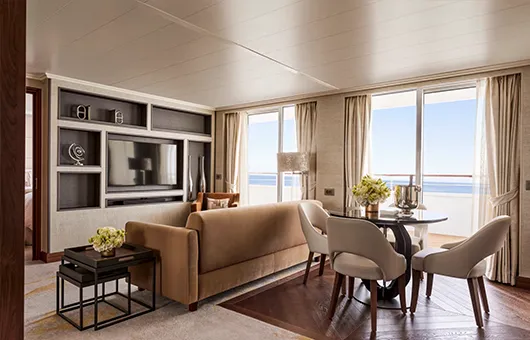 Junior Crystal Penthouse Suite (RYVM & RYVF)