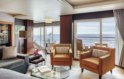 Crystal Penthouse Suite (CHV5)